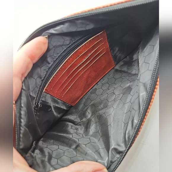 NWT Boho Leather Elephant Clutch Wristlet Large - Picture 7 of 7